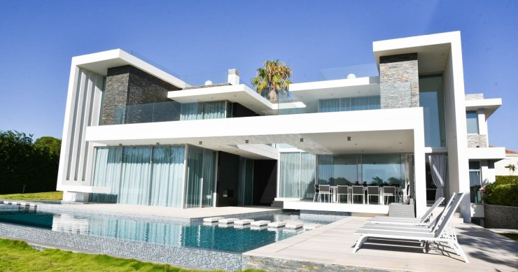 Villa récemment achevée en Algarve à vendre